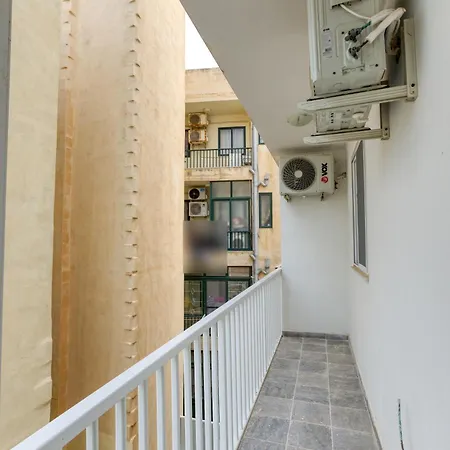 Modern With Private Balcony With Side Seaview By 360 Estates *