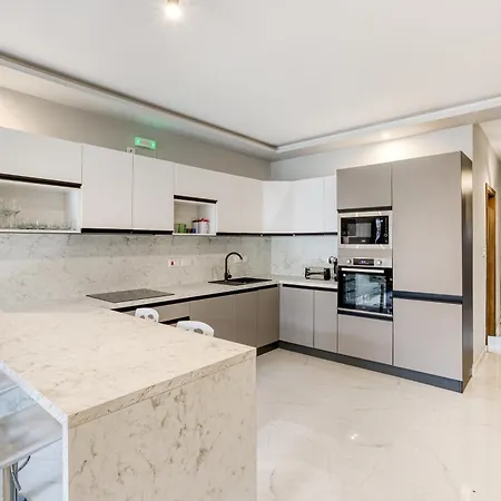 Апартаменты Modern With Private Balcony With Side Seaview By 360 Estates Сент-Полс-Бей