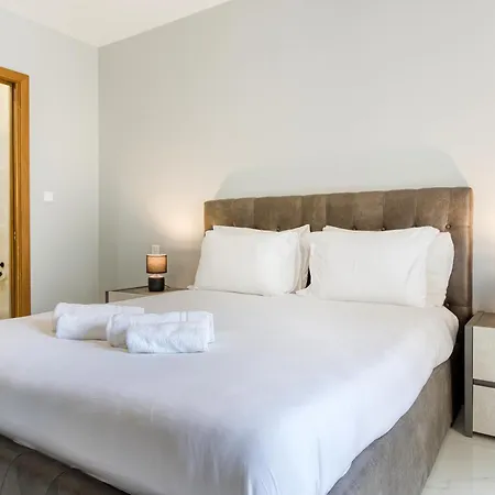 Modern With Private Balcony With Side Seaview By 360 Estates *