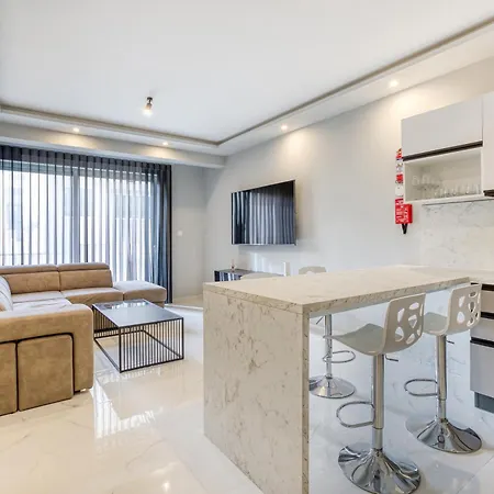 Modern With Private Balcony With Side Seaview By 360 Estates Appartement *