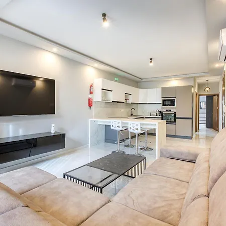Modern With Private Balcony With Side Seaview By 360 Estates * San Pawl il-Baħar
