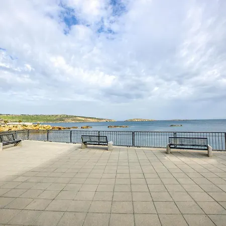 Lägenhet Modern With Private Balcony With Side Seaview By 360 Estates *